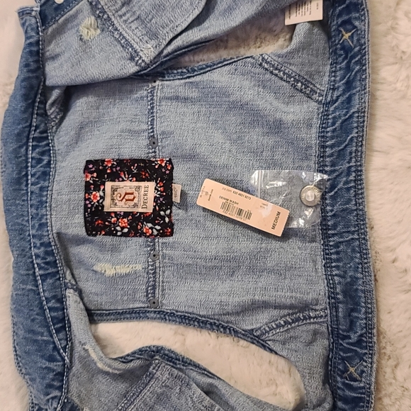Decree distressed cropped denim vest, size M - Picture 4 of 6